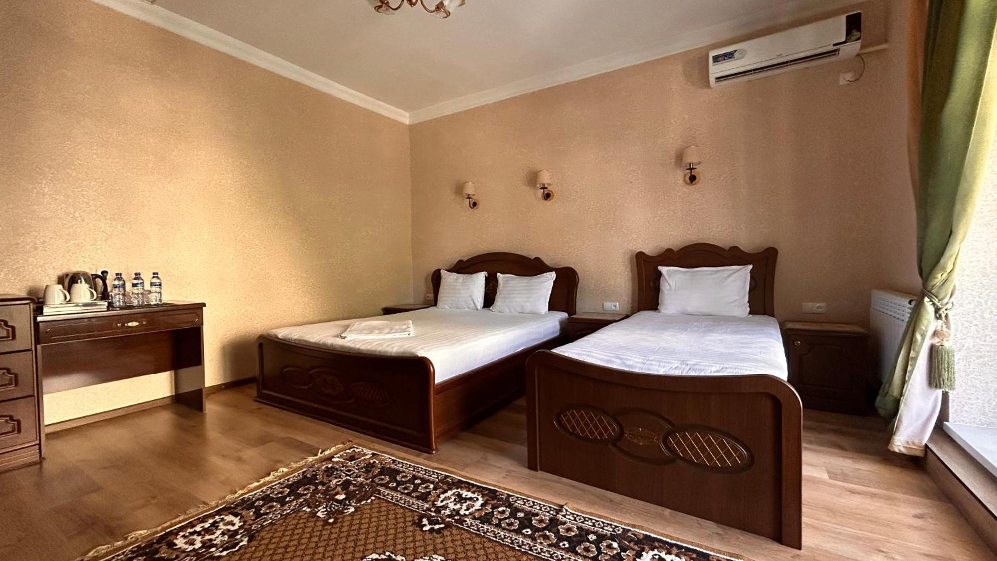 Hotel Ishonch Samarkand Eksteriør bilde